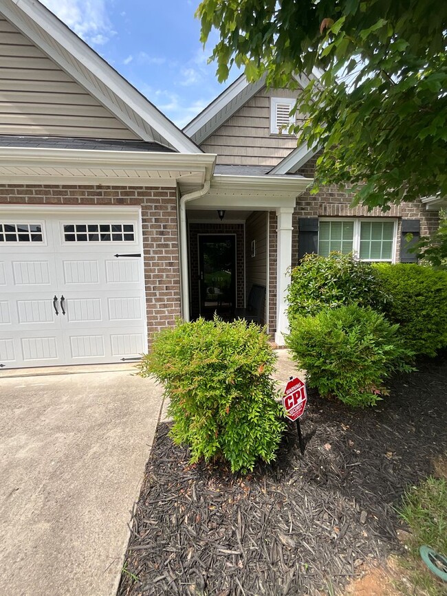 Foto del edificio - Beautiful Ranch Home in Reedy Fork