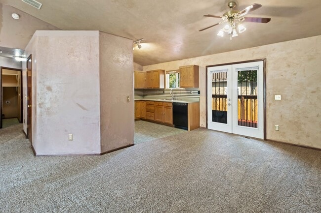 Building Photo - Single Family Home in Silt for Rent