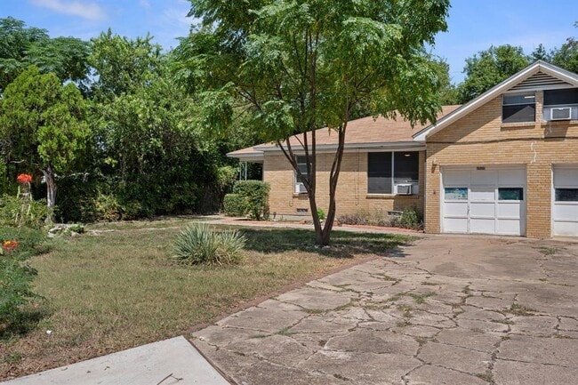Building Photo - 1518 Ullrich Ave