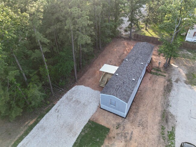 Foto del edificio - 715 Windwood Dr