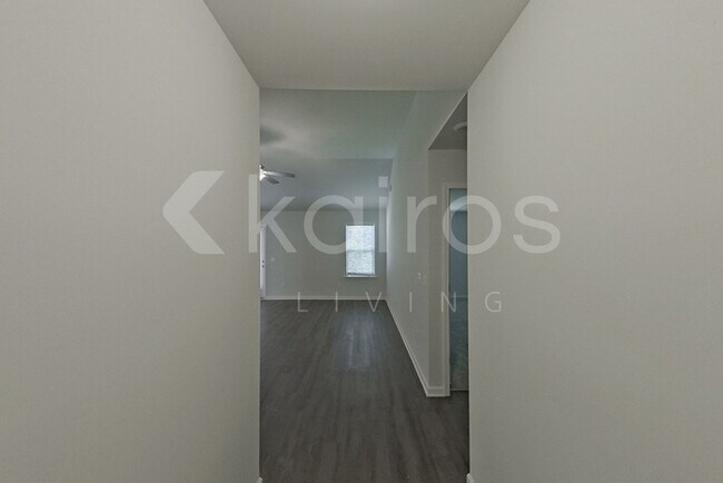 Building Photo - 142 Western Red Cedar Dr