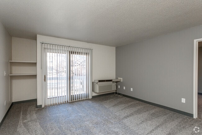 1BR Dlx Remodeled - Living Room - Old Main & Drake Apartments