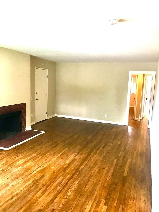 Building Photo - 4930-4930 Sawtelle Blvd