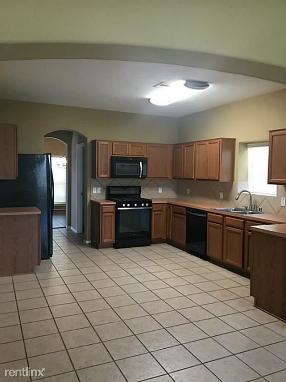 Building Photo - 12015 Canyon Falls Dr
