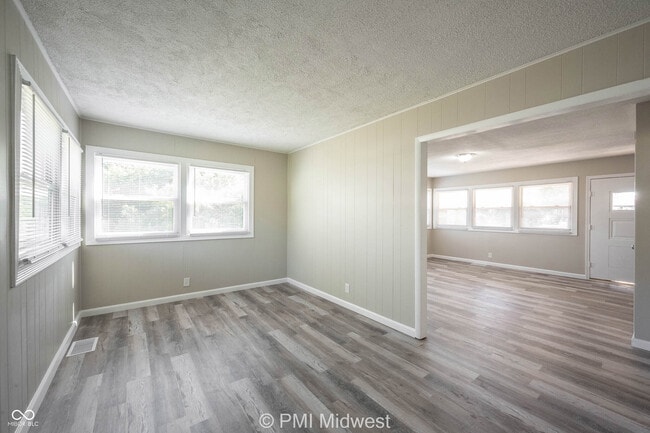 Foto del edificio - 6276 Eastgate Ave