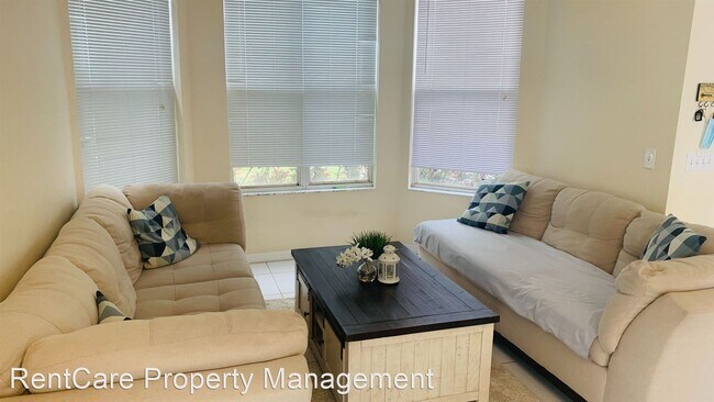 Building Photo - 3 br, 2.5 bath House - 13321 Mallard Cove ...