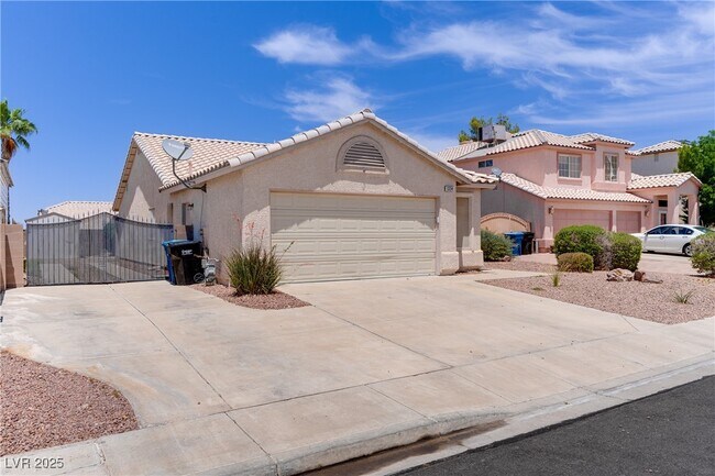 Foto del edificio - 1334 Milldale Ct