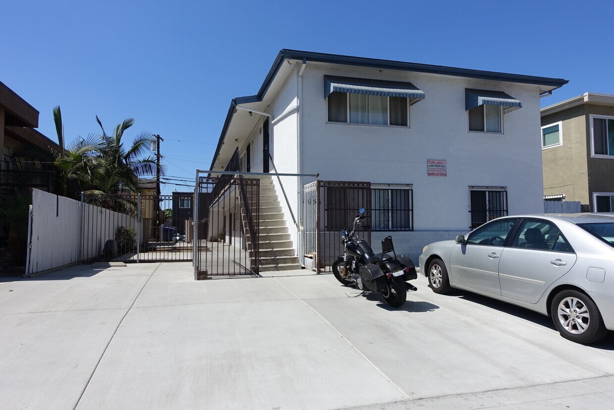 Primary Photo - 4656 34th St