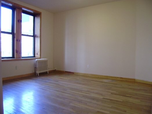Primary Photo - 327 E 108th St