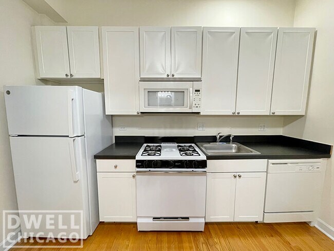 Foto del edificio - 4750 N Sheridan Rd