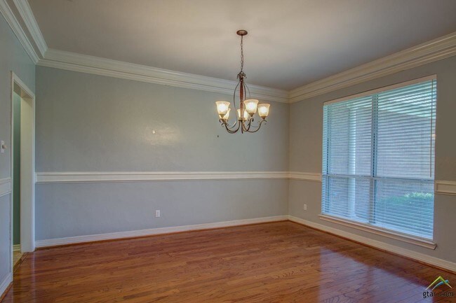 Building Photo - 3626 River Oaks Ct