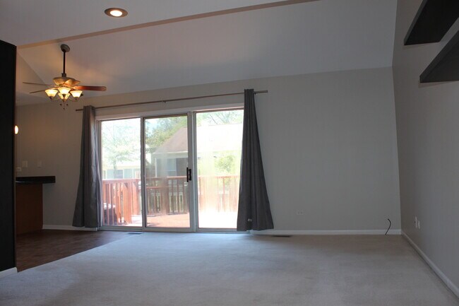 Foto del edificio - 1470 N Gatewood Ave