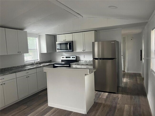Foto del edificio - 6962 SW 86th St