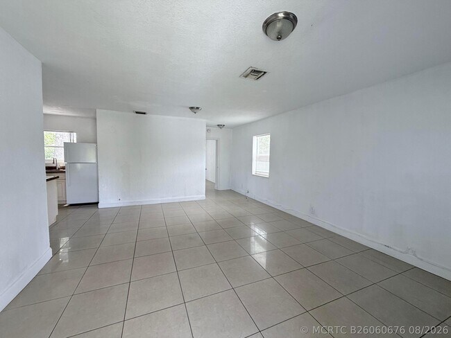 Foto del edificio - 16100 NE 10th Ave