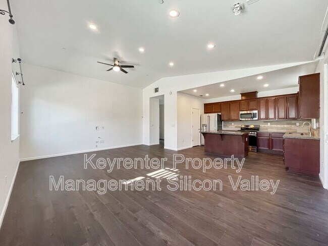 Building Photo - 5319 Cedar Grove Cir