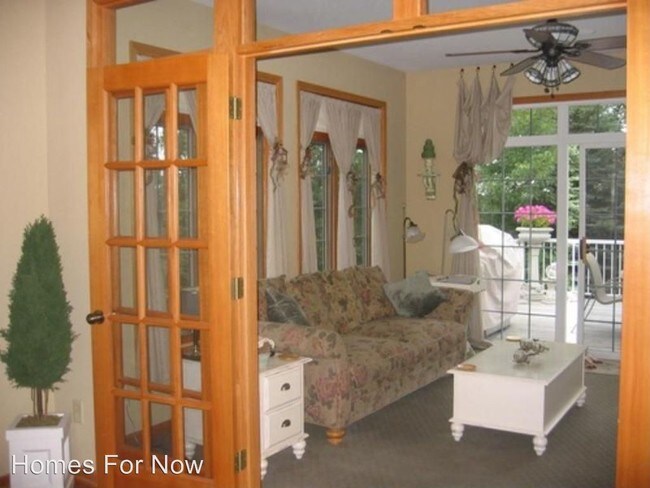 Building Photo - 4 br, 2.5 bath House - 14516 Chateau Lane