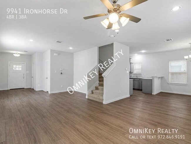 Building Photo - 9941 Ironhorse Dr
