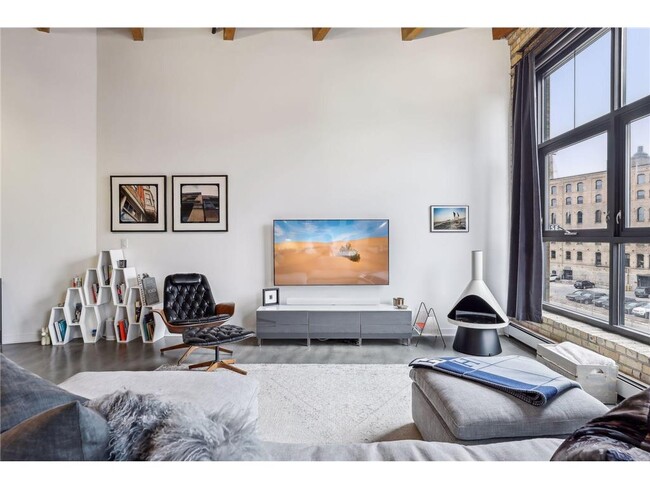 Foto del edificio - 404 N Washington Ave