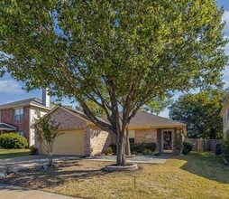 Building Photo - 10008 Chapel Rock Dr