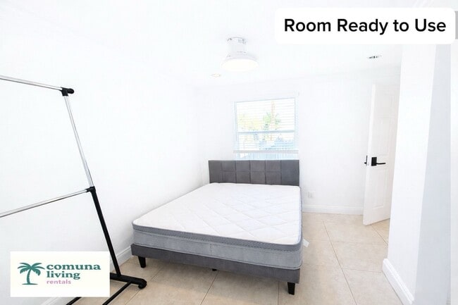 Photo - 1345 NE 5th Terrace House