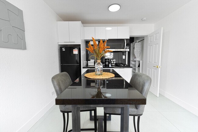 Foto del edificio - 1070 NW 193rd St