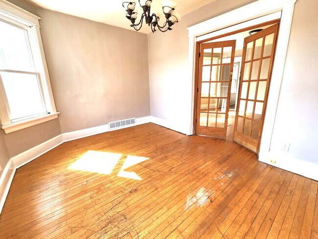 Foto del edificio - ENTEGJ - 3027-3029 N Holton Ave