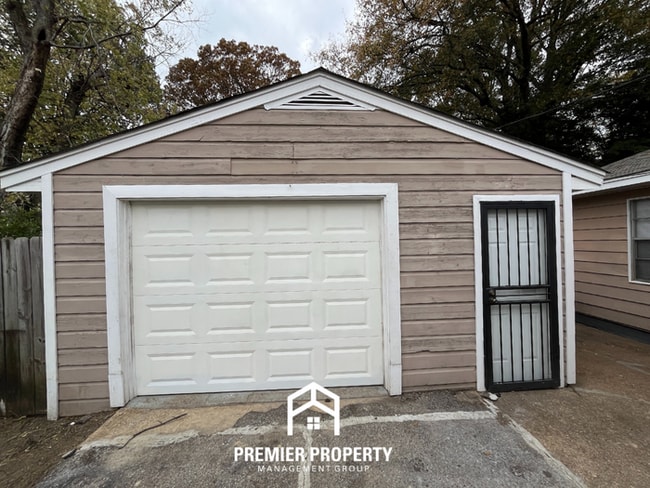 Photo - 2983 Cherry Rd House