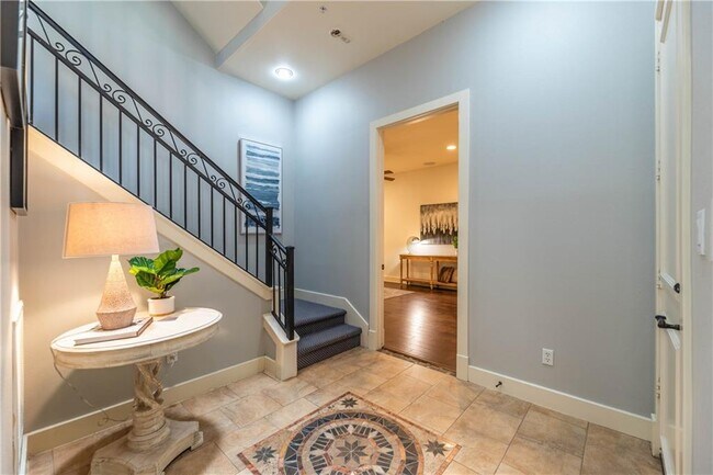 Foto del edificio - 1529 Barton Springs Rd