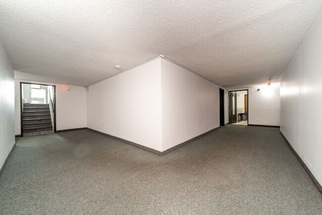 Photo du bâtiment - 14404-1488A 88a St NW