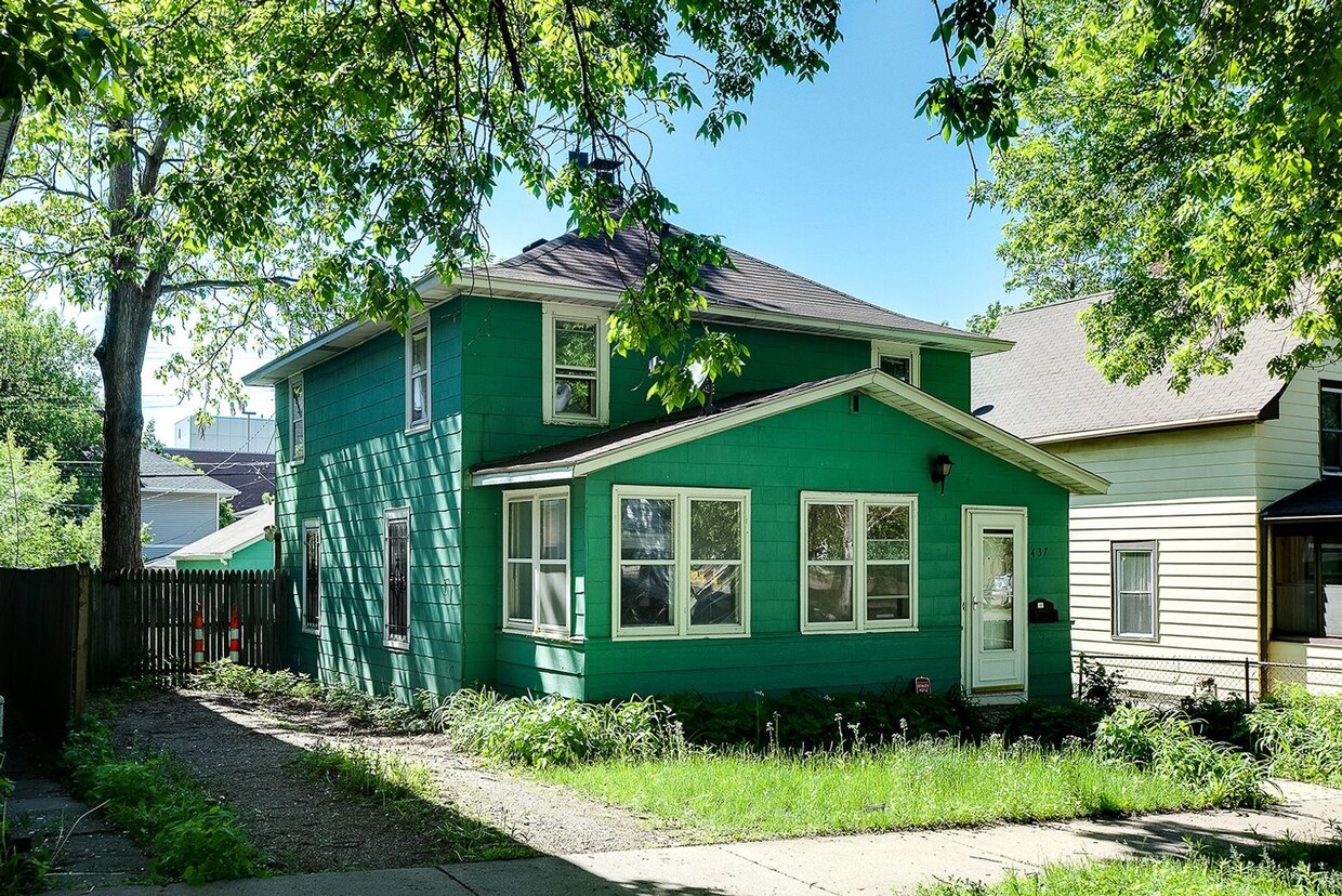 Primary Photo - JUNE MOVE IN- 4 bedroom house near Concordia