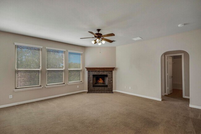 Foto del edificio - 606 Buckle Ct