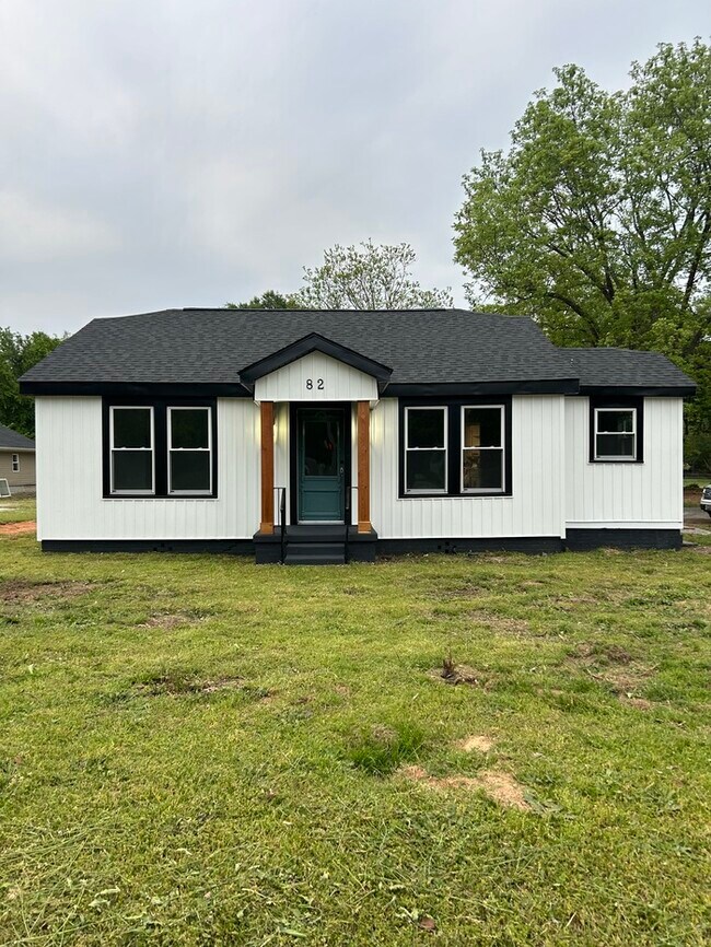 82 Main St, Pelzer, SC 29669 House Rental in Pelzer, SC