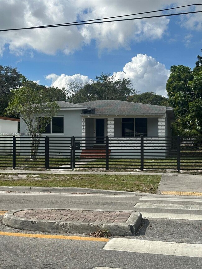 Foto del edificio - 12690 NW 10th Ave