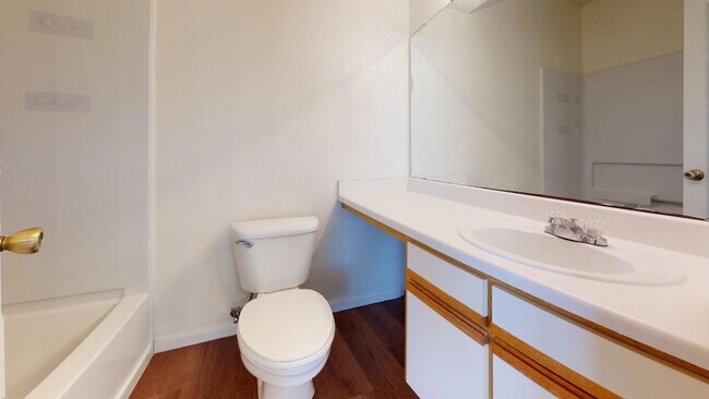 Building Photo - University Place Condo - Building 515, Uni...