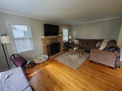 Building Photo - "Charming 4-Bed Oasis on Dakota Avenue: Spacious Living with 2 Full Baths in St. Louis Park!"