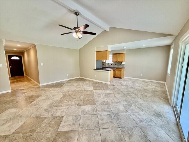 Building Photo - 5838 Ludington Dr