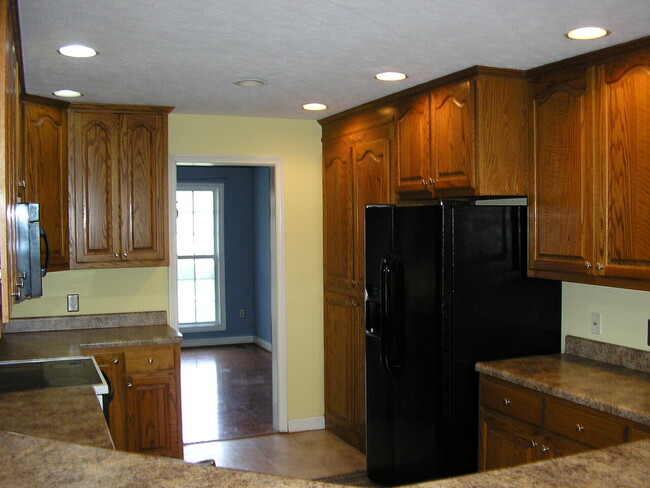 Building Photo - 148 Winding Creek