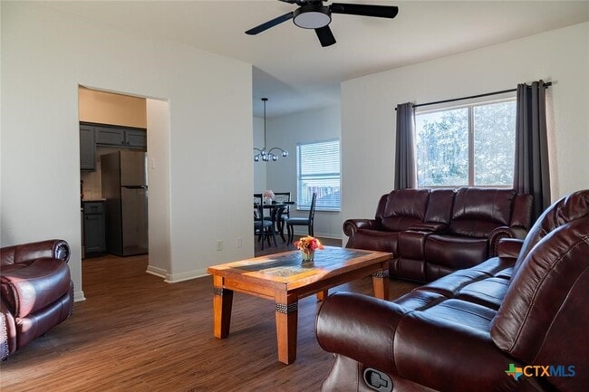 Foto del edificio - 508 Lydia Ln