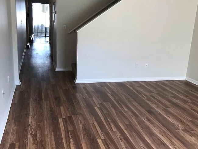 Foto del edificio - 2261 Fluorshire Dr