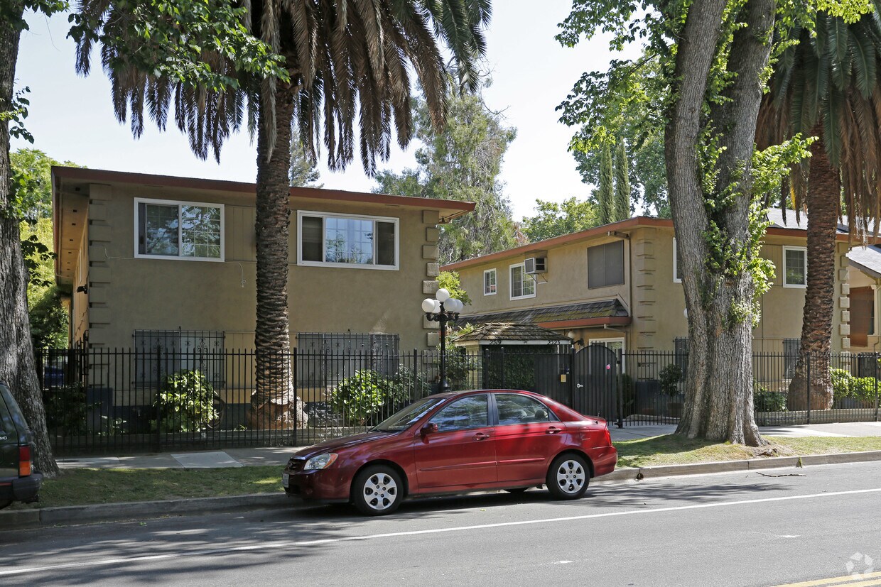 Primary Photo - 2519-2523 G St
