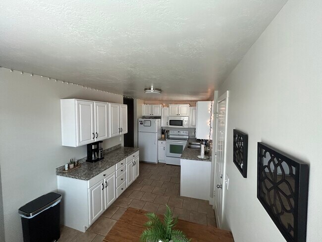 Foto del edificio - 4082 Liberty Ave