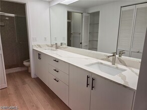 Building Photo - 859 Tanbark Dr