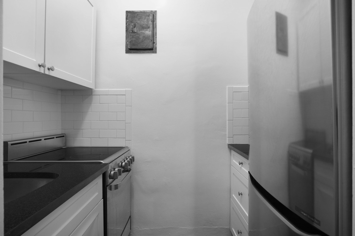 Primary Photo - 202 W 22nd St
