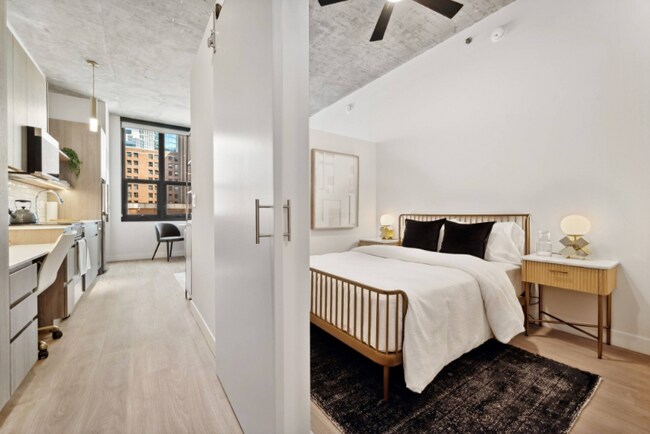 Foto del edificio - 225 W Huron St