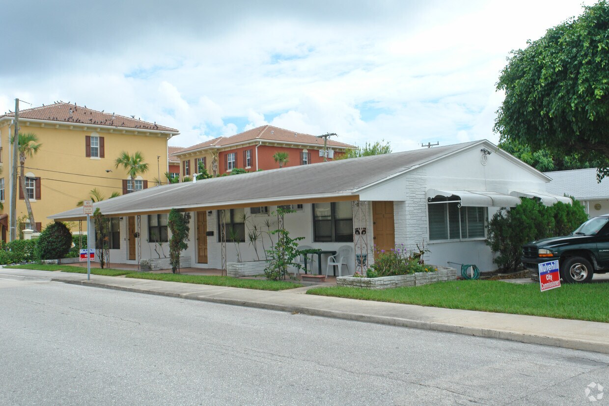 Primary Photo - 315 6th Ave S