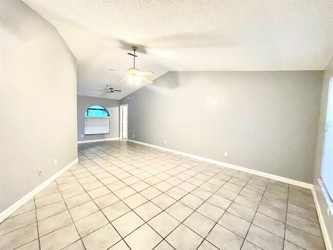 Foto del edificio - 10026 Chesham Dr