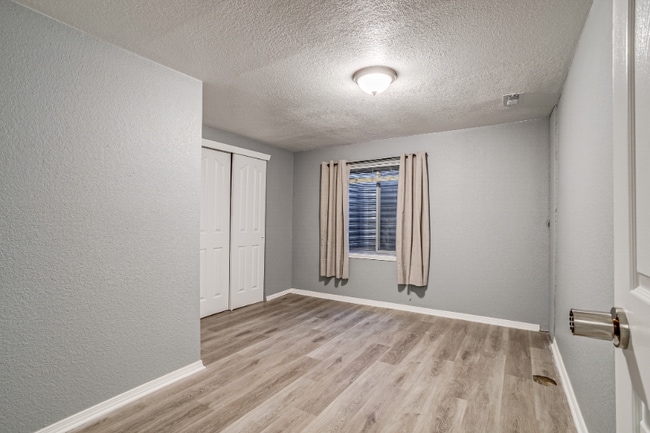 Building Photo - 13031 Dexter St