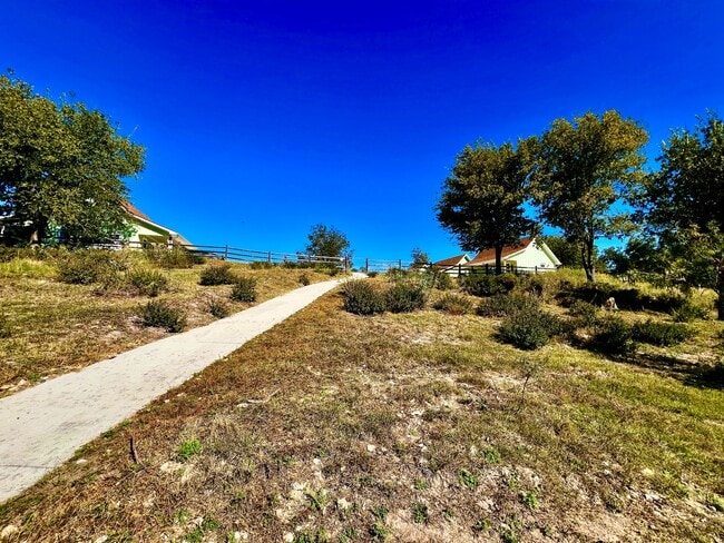 Building Photo - Riverfront Bungalow #9