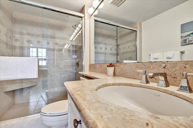 Building Photo - City Place Tower Condominium, Unit 801: Se...