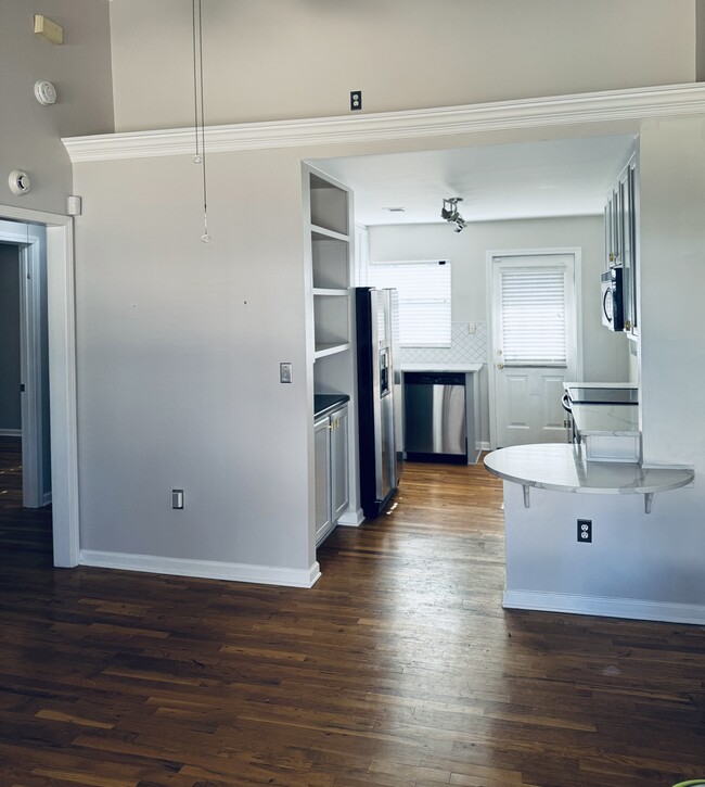 Building Photo - 1511 Stone Gate Ln SE